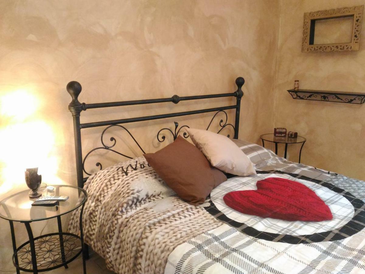 A Casa Di Gloria Apartment Acqui Terme ภายนอก รูปภาพ
